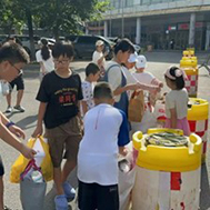 益起來(lái) 更潔淨 — 青島永旺2024年(nián)大(dà)型衛生(shēng)清掃活動