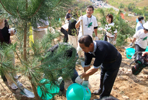 第一(yī)屆青島市(shì)城(chéng)陽區(qū)崂山(shān)水(shuǐ)庫植樹(shù)活動