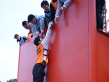 青島永旺舉辦2014年(nián)MT勵志(zhì)拓展活動