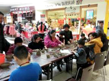 永旺淄博購(gòu)物(wù)中心舉辦 永旺陶藝DIY活動
