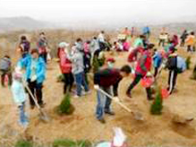 永旺東(dōng)部購(gòu)物(wù)中心春季植樹(shù)活動，暨永旺奇樂(yuè)斯俱樂(yuè)部啓動儀式
