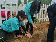 “播種希望，收獲愛(ài)心”農(nóng)場(chǎng)體(tǐ)驗愛(ài)心捐贈