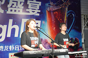 感受商場(chǎng)中的(de)音(yīn)樂(yuè)會(huì)—青島永旺打造藝術(shù)商圈夏日(rì)音(yīn)樂(yuè)會(huì)精彩呈現(xiàn)