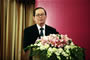 青島永旺董事(shì)長(cháng)在新聞發布會(huì)上(shàng)緻詞。
